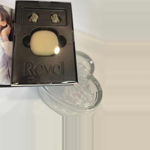 🆕 Noise-Isolating True Wireless Earbuds – Gold Bluetooth Earphones - Picture 12 of 16